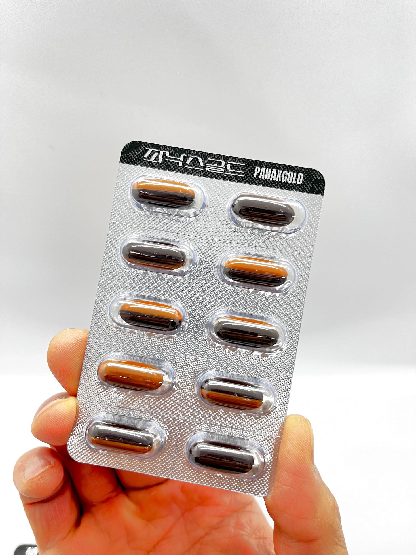 6YEARS KOREAN RED GINSENG PANAX GOLD CAPSULE - SAPONIN GINSENOSIDE NATURAL SUPER FOOD 620mg x 60 Capsules