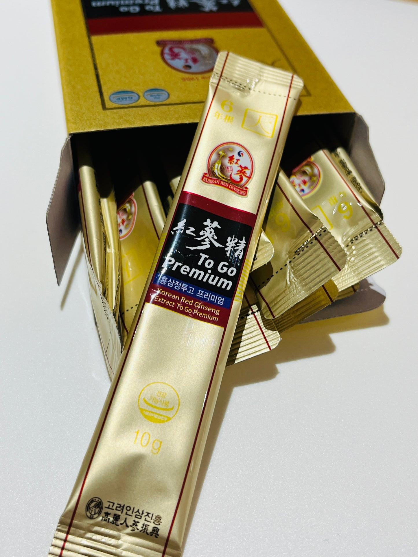 Korean RED Ginseng Extract ToGo Premium - Energy Shot, Ginseng Saponin GINSENOSIDE Natural Super Food (10g x 10 Sticks)