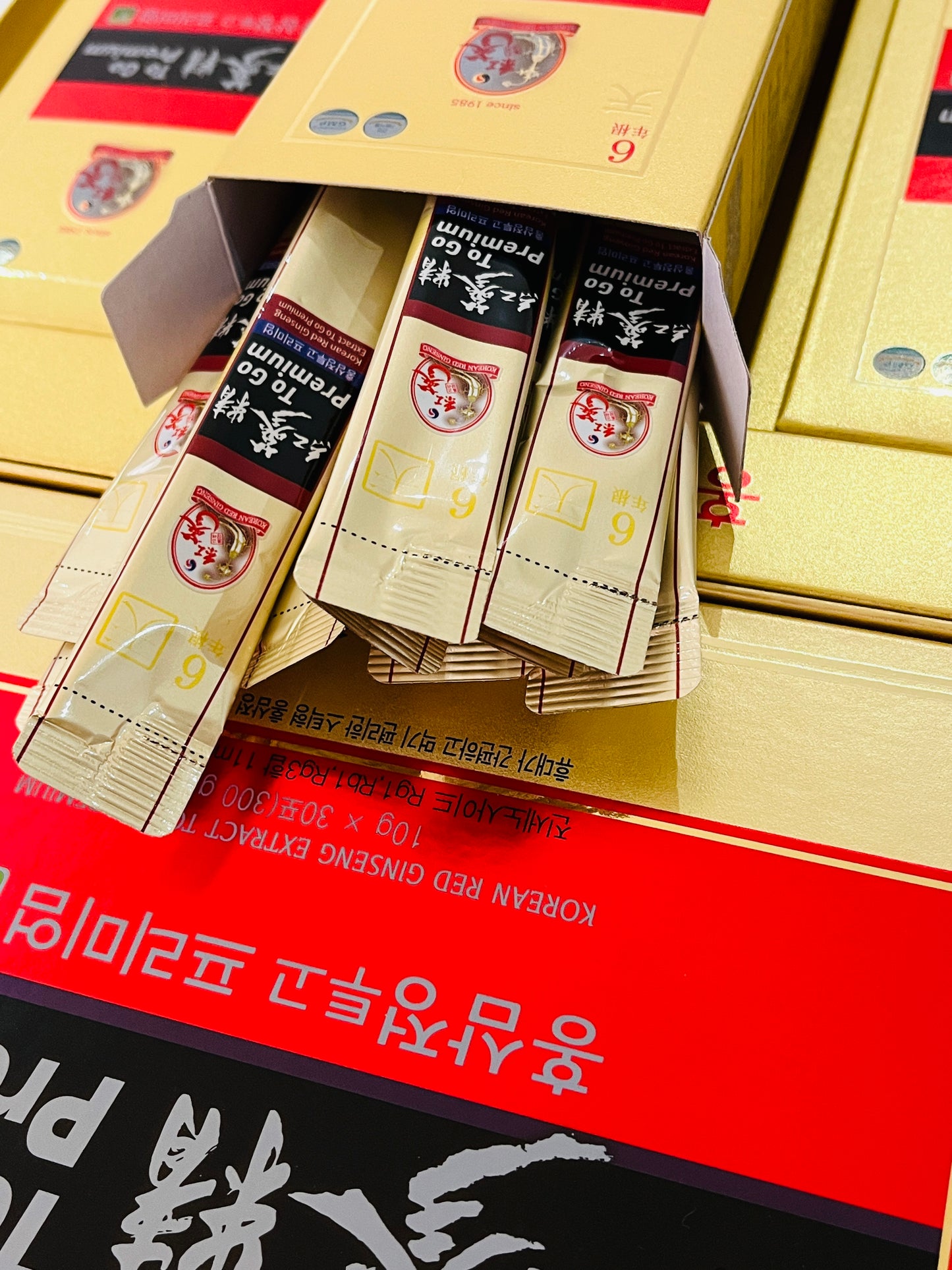 Korean RED Ginseng Extract ToGo Premium - Energy Shot, Ginseng Saponin GINSENOSIDE Natural Super Food (10g x 30 Sticks)